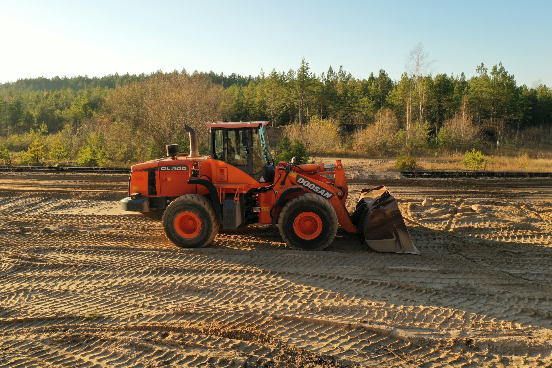 Earth-moving machinery